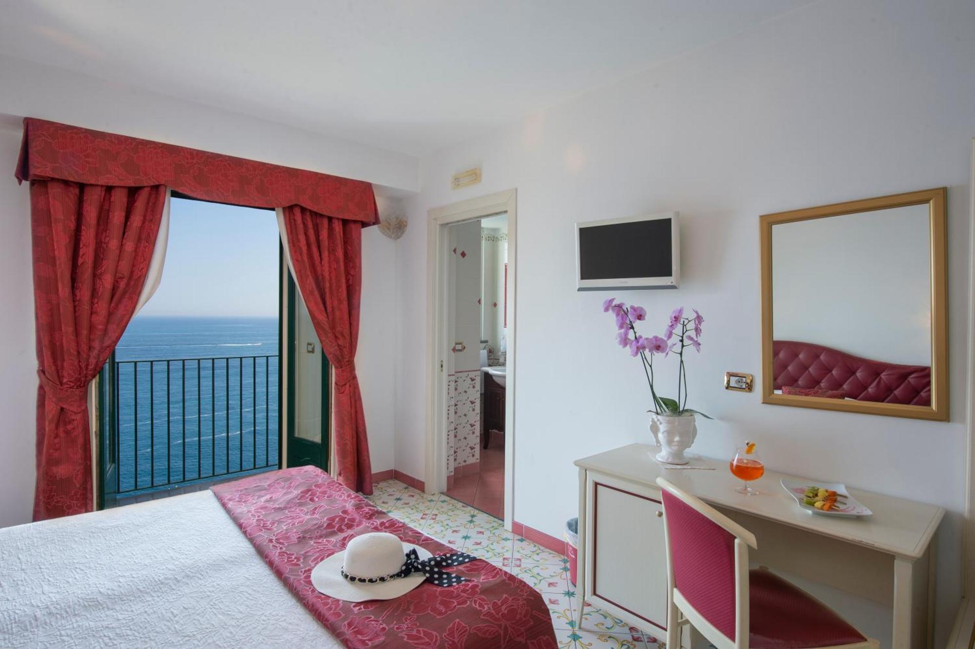 Maria Pia Hotel 4*